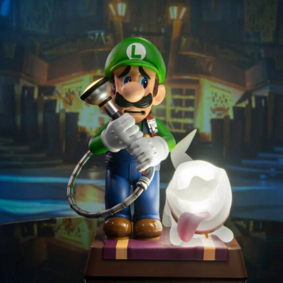 Luigi's Mansion 3 Luigi Collector's Edition Statue - Picture 3 of 8
